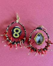 Carica l&#39;immagine nel visualizzatore di Gallery, Big  circular earrings  with design of Piero Fornasetti with coral and pearls silver 925
