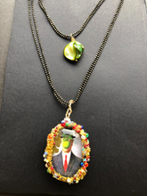 Load image into Gallery viewer, Sizable Necklace with Magritte&#39;s Masterpiece | Fruity
