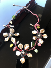 Load image into Gallery viewer, Necklace with Mother of Pearl&#39;s Flower | Rare
