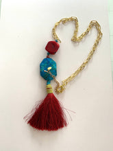 Load image into Gallery viewer, Sautoir with semi precious stones Crysocolla and Bamboo Coral
