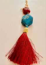 Load image into Gallery viewer, Sautoir with semi precious stones Crysocolla and Bamboo Coral
