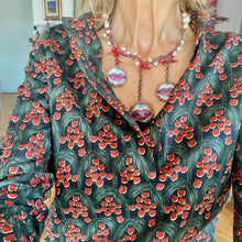 Load image into Gallery viewer, Necklace with 3 lips (hand painted)
