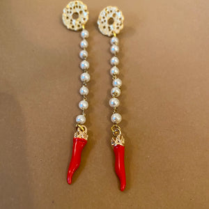 Long earrings with chilli peppers