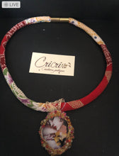 Carica l&#39;immagine nel visualizzatore di Gallery, Japanese Necklace with Gold Paper | Peerless
