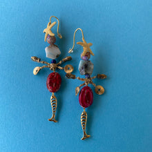 Carica l&#39;immagine nel visualizzatore di Gallery, Long earrings with fishes and Larimar  stone
